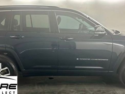 Used 2024 Jeep Grand Cherokee Limited w/ Trailer Tow Package RWD image 7