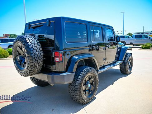 Used 2017 Jeep Wrangler Unlimited Sport AWD/4WD image 7