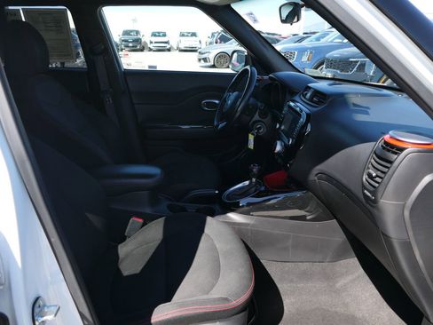 Used 2014 Kia Soul + image 30