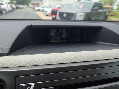 Used 2011 Toyota Sienna XLE FWD image 22