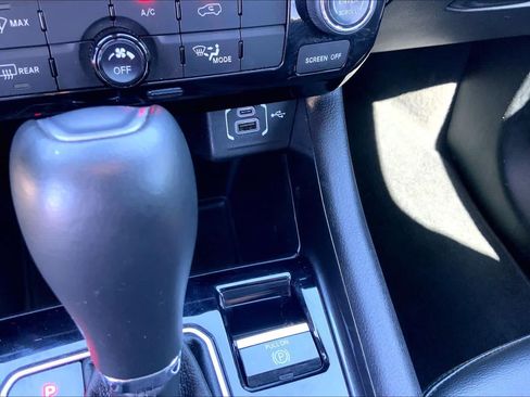 Used 2023 Jeep Compass Latitude AWD/4WD image 35