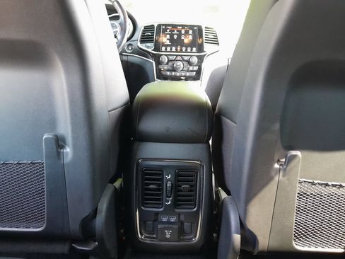 Used 2020 Jeep Grand Cherokee Limited w/ Trailer Tow Group IV AWD/4WD image 33