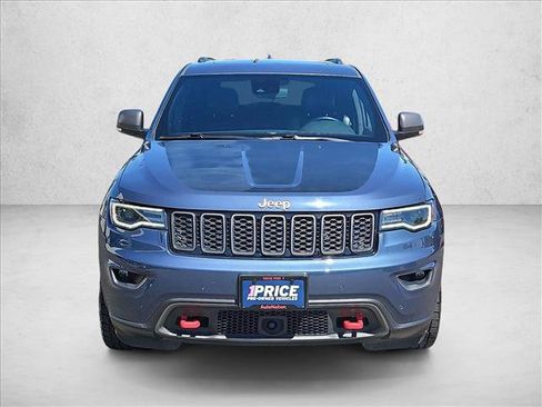 Used 2020 Jeep Grand Cherokee Trailhawk w/ Trailhawk Luxury Group AWD/4WD image 2