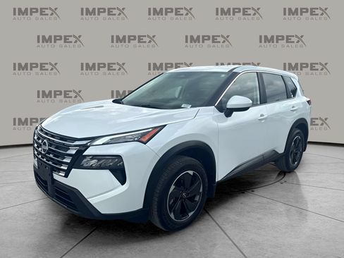 Used 2026 Nissan Rogue SV AWD/4WD image 1
