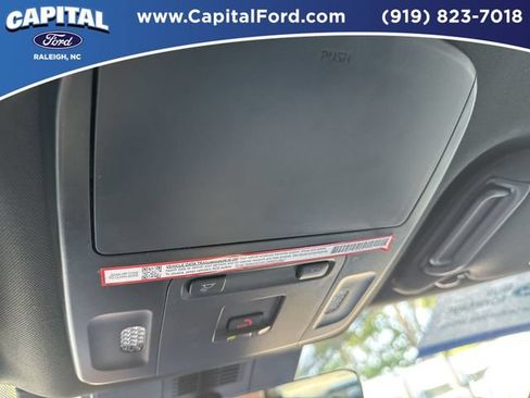 Used 2025 Toyota Camry SE FWD image 32