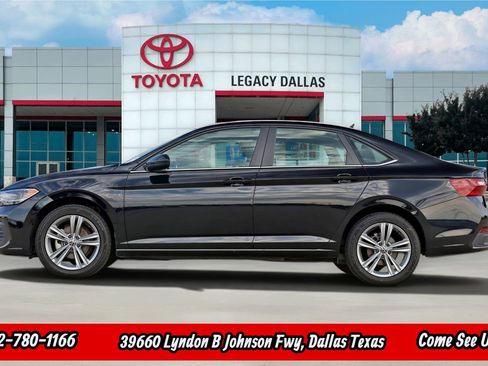 Used 2024 Volkswagen Jetta SE FWD image 6