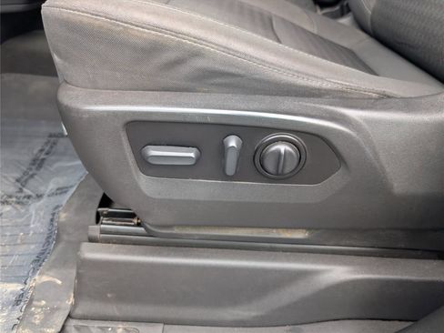 Used 2022 Chevrolet Silverado 1500 Custom image 13