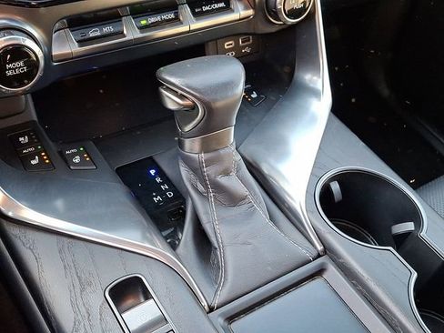 Used 2023 Lexus LX 600 4WD w/ Luxury Package image 16