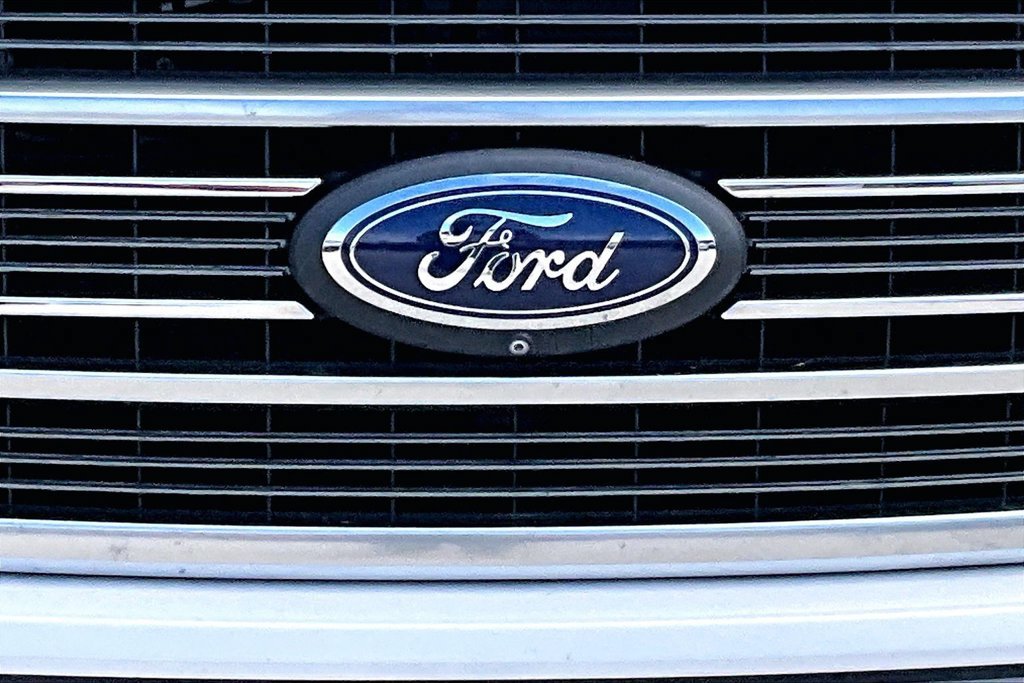 Used 2019 Ford F150 Limited w/ Trailer Tow Package AWD/4WD image 12
