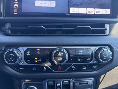 Used 2024 Jeep Wrangler High Altitude image 16