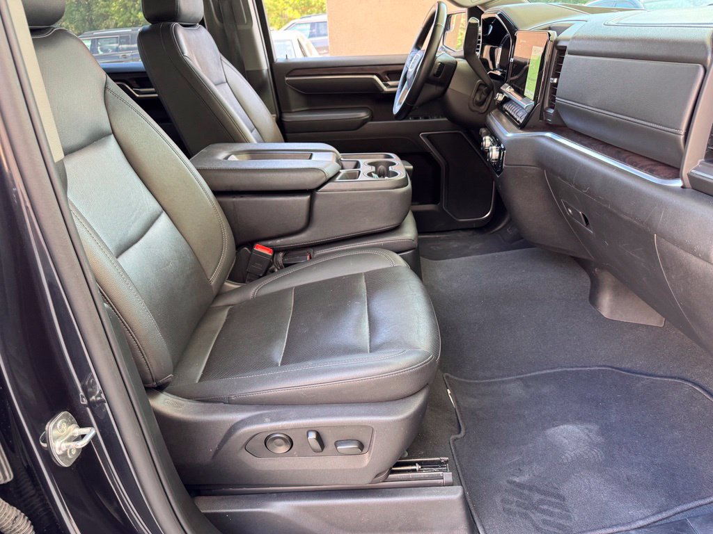 Used 2025 GMC Sierra 1500 SLT AWD/4WD image 19