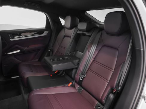 New 2026 Porsche Cayenne Coupe image 45