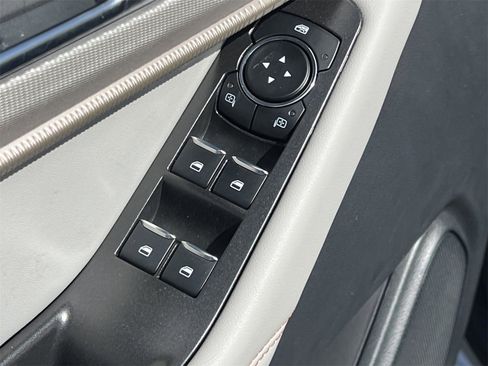 New 2025 Ford Explorer Active w/ Active Comfort Package image 17