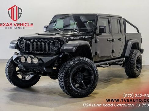 Used 2024 Jeep Gladiator Rubicon w/ Technology Group AWD/4WD image 1