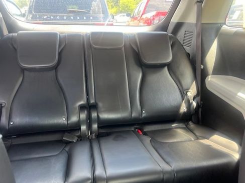 Used 2024 Kia Carnival EX FWD image 13