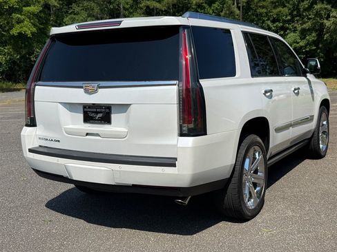 Used 2016 Cadillac Escalade Premium AWD/4WD image 34