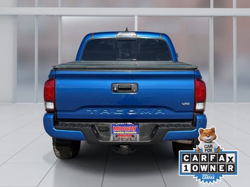 Used 2018 Toyota Tacoma TRD Off-Road w/ Technology Package image 5