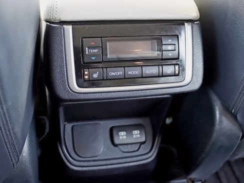 Used 2019 Subaru Ascent Limited AWD/4WD image 30