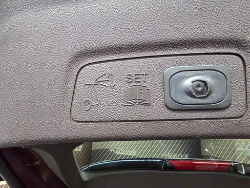 Used 2018 Lincoln MKC Reserve image 30