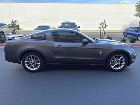 Used 2010 Ford Mustang Premium image 17