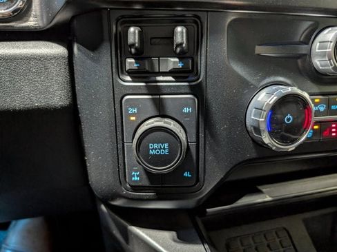 Used 2023 Ford F250 Lariat w/ Sport Appearance Package image 27