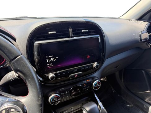 Used 2023 Kia Soul GT-Line FWD image 15