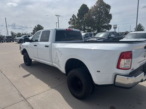 Used 2022 RAM 3500 Tradesman AWD/4WD image 3