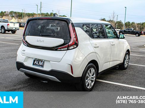 Used 2025 Kia Soul LX FWD image 6