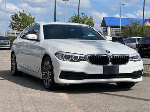 Used 2019 BMW 530i w/ Convenience Package image 3