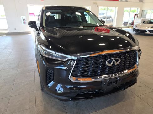 Used 2024 INFINITI QX60 Luxe AWD/4WD image 4