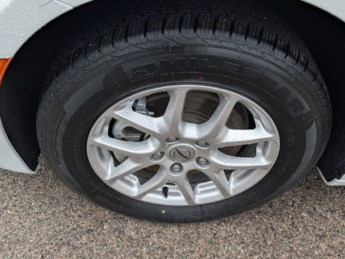 Used 2023 Chrysler Pacifica Touring-L FWD image 14
