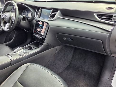 Used 2023 INFINITI QX50 Luxe FWD image 17
