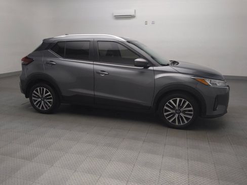 Used 2024 Nissan Kicks SV image 11