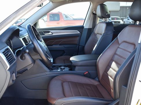 Used 2021 Volkswagen Atlas SEL Premium image 6