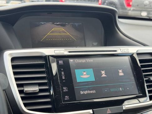 Used 2017 Honda Accord EX-L image 23