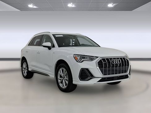 Used 2025 Audi Q3 2.0T Premium w/ Convenience Package AWD/4WD image 7