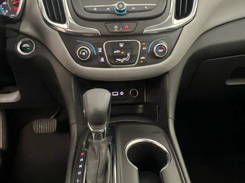 Used 2023 Chevrolet Equinox LS AWD/4WD image 17