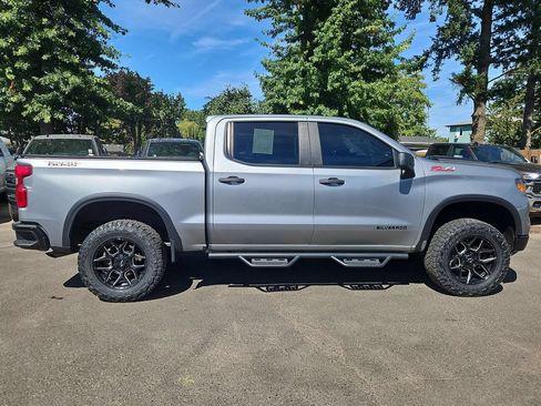 Used 2023 Chevrolet Silverado 1500 Custom Trail Boss AWD/4WD image 8