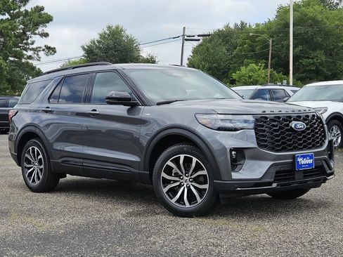 New 2026 Ford Explorer ST-Line RWD image 2