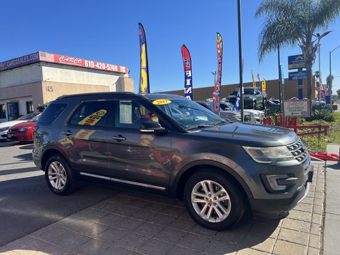 Used 2017 Ford Explorer XLT w/ Equipment Group 201A image 9