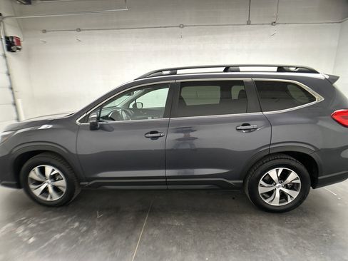 Used 2023 Subaru Ascent Premium w/ Convenience Package image 6