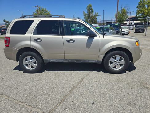 Used 2012 Ford Escape XLT FWD image 4