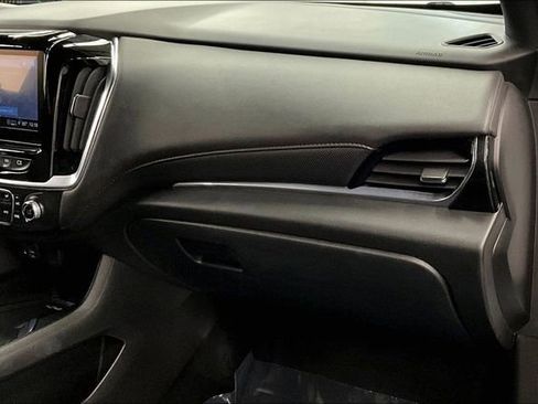 Used 2023 Chevrolet Traverse RS AWD/4WD image 19
