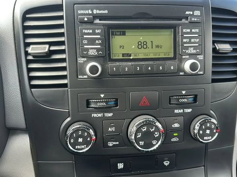 Used 2014 Kia Sedona LX w/ Power Package image 15