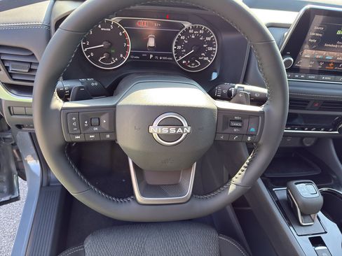 New 2026 Nissan Rogue SV AWD/4WD image 16