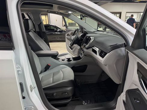 Certified 2023 GMC Terrain SLT w/ Infotainment Package II AWD/4WD image 11