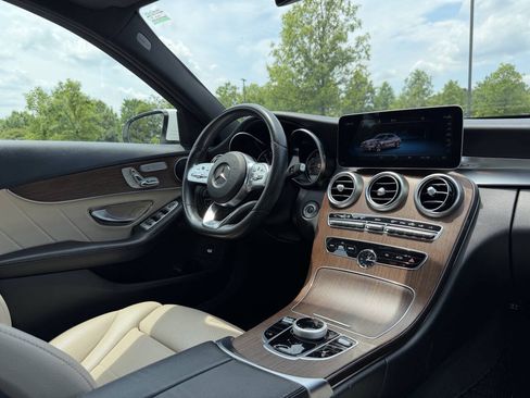 Used 2019 Mercedes-Benz C 300 Sedan image 17