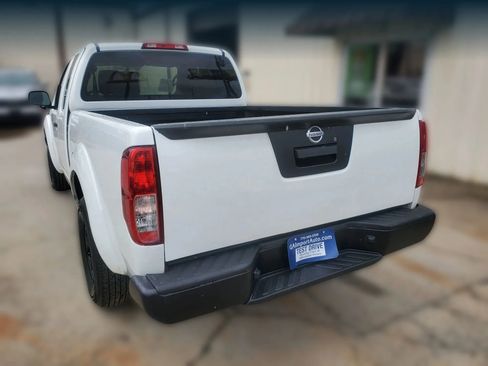 Used 2019 Nissan Frontier S RWD image 9