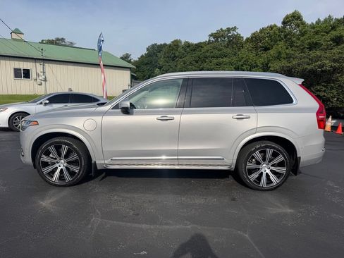 Used 2025 Volvo XC90 T8 Ultra AWD/4WD image 8