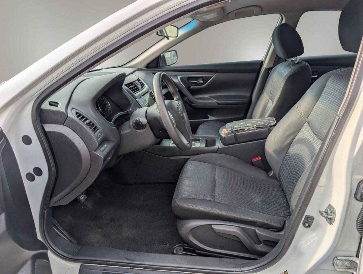 Used 2016 Nissan Altima 2.5 S FWD image 19